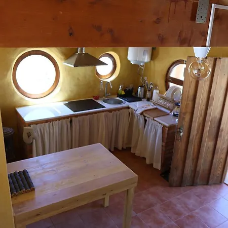 Associação Quinta Relvas Alojamento de Turismo Rural *