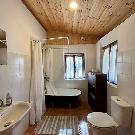 Associação Quinta Relvas Alojamento de Turismo Rural Branca